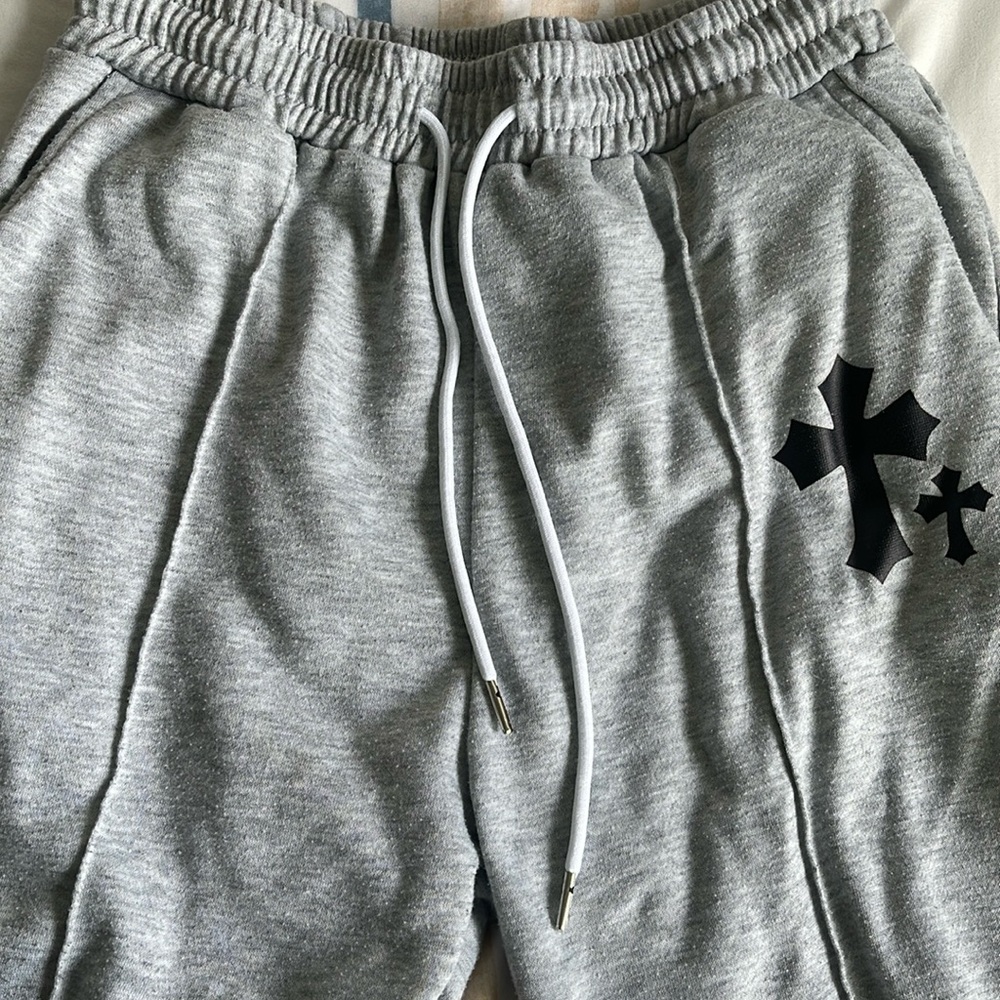 Men’s stacked grey sweatpants size small